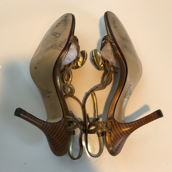 Vintage Metallic Bronze Kitten Heels - Picture 8 of 13